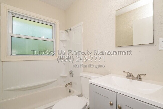 Building Photo - 10300 Ross Cir