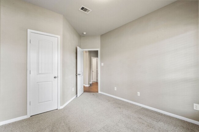 Building Photo - 2131 Beacon Park Ct
