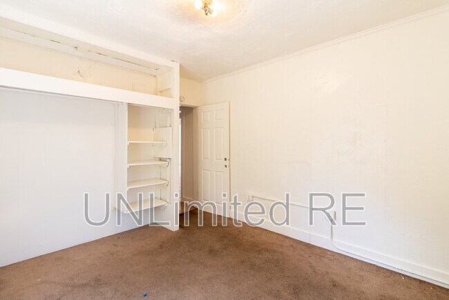 Building Photo - 306 S Humphreys St