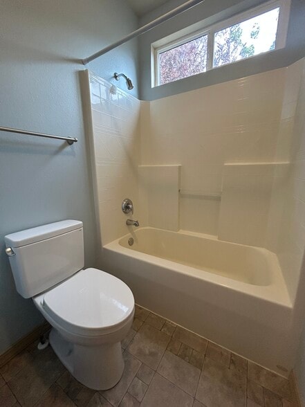 Building Photo - 10485 N Bridle Way