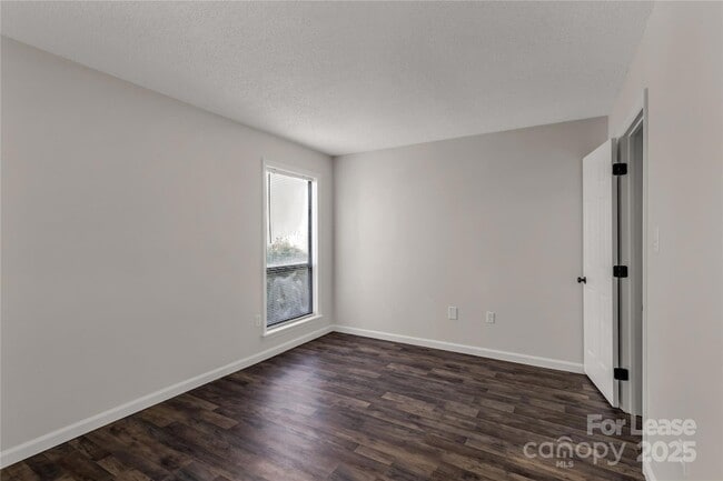 Building Photo - 7205 Winery Ln