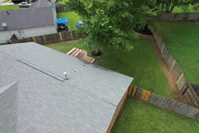 Building Photo - 3884 Kerston Dr