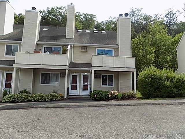 Building Photo - 112 Willow Springs