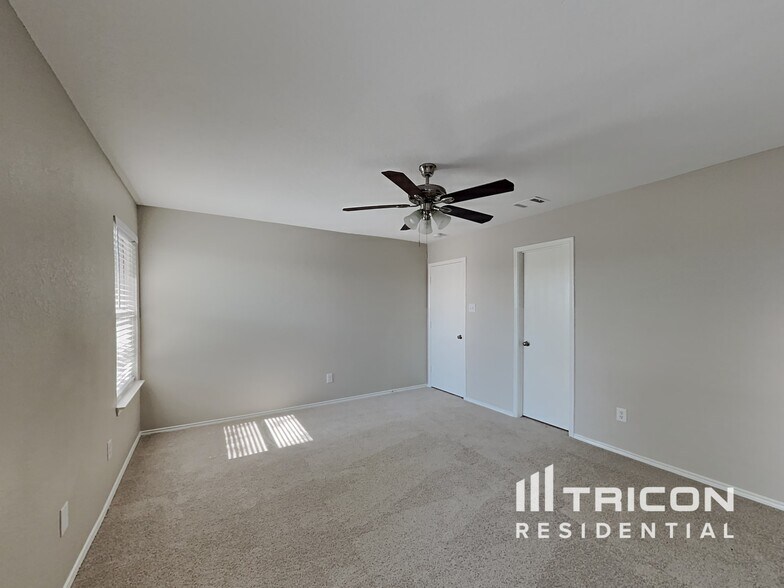 Building Photo - 8504 Hawkview Dr