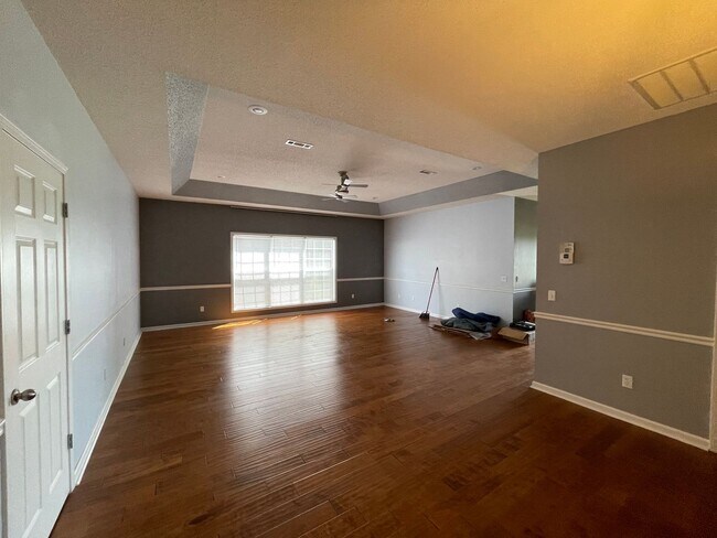 Building Photo - Wakefield Subdivision! One Story....