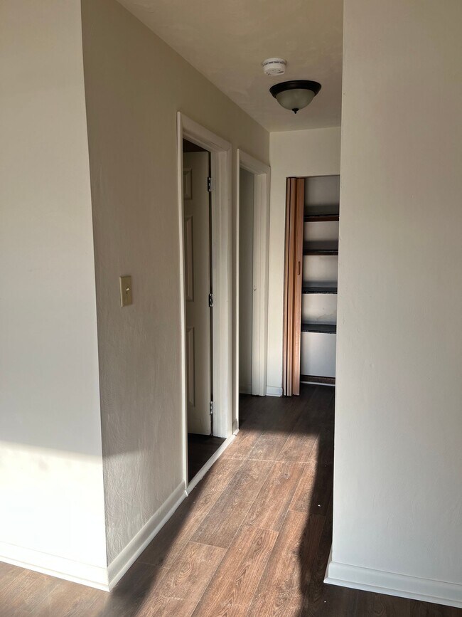Building Photo - 2 bedroom available July 1st