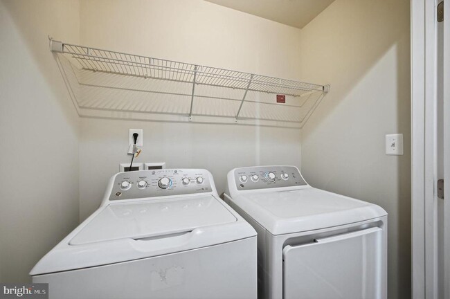 Building Photo - 23445 Millville Woods Square