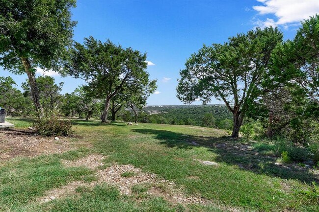 Building Photo - 13201 N Ridge Cir