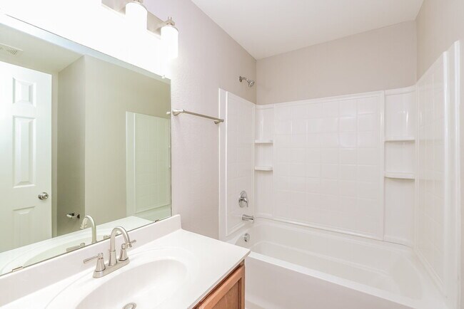 Building Photo - 12921 Pricklybranch Dr