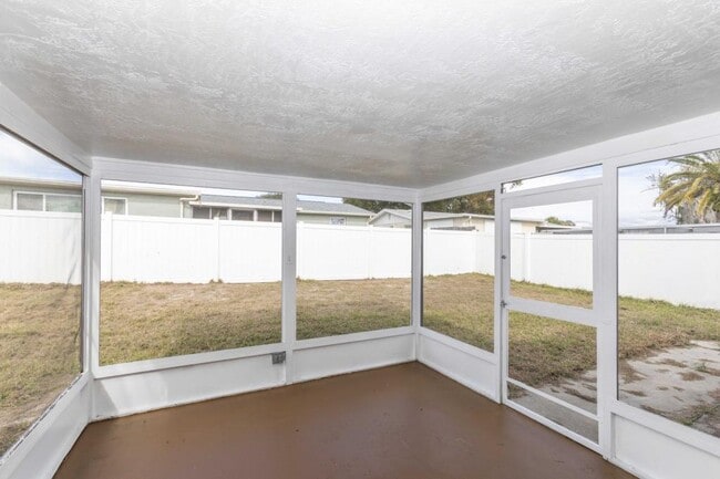 Building Photo - 6149 2nd Ave