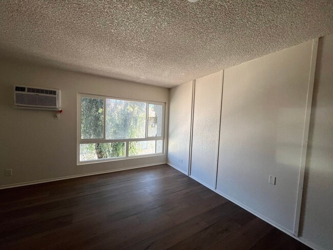 Building Photo - 9010 Tobias Ave