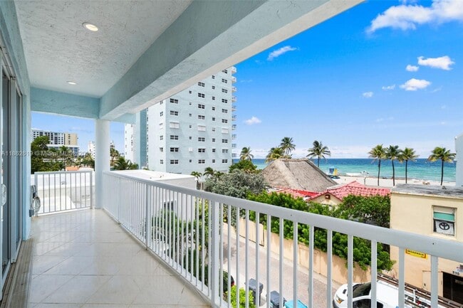 Building Photo - 311 N Surf Rd