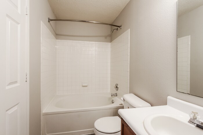 Building Photo - 2276 Providence Ct