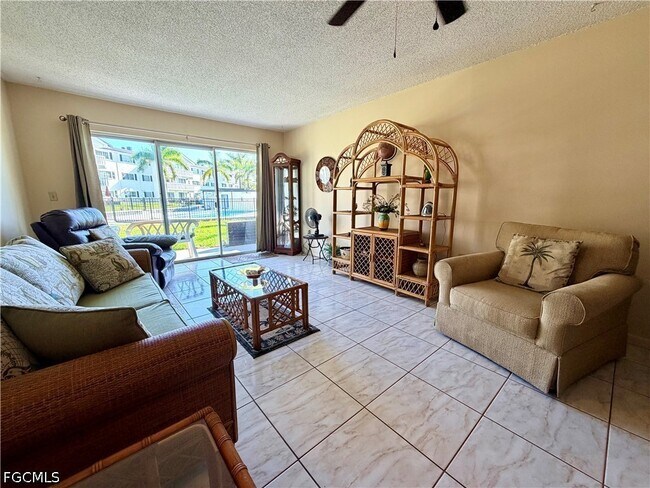 Building Photo - 3706 Broadway