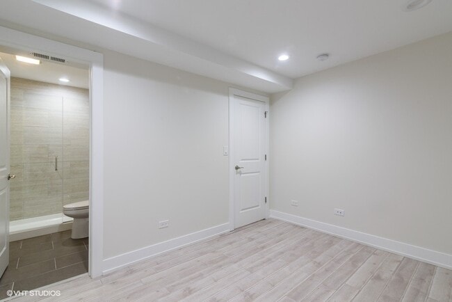 Building Photo - 1914 W Crystal St