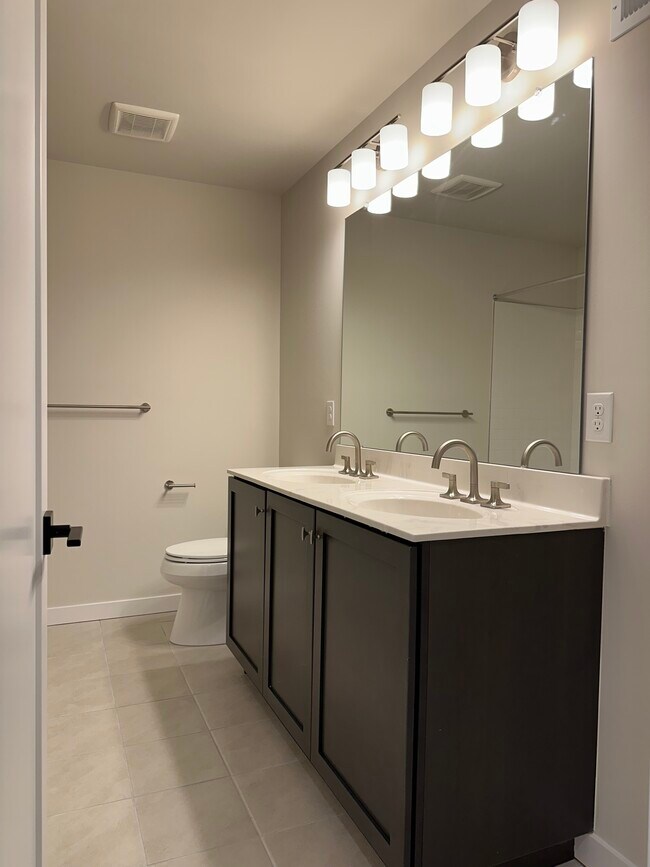 Building Photo - 182 Mahogany Ln