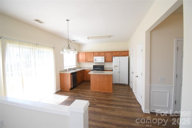 Building Photo - 3017 Azalea Hills Dr