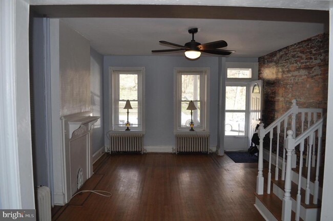 Building Photo - 4104 Terrace St