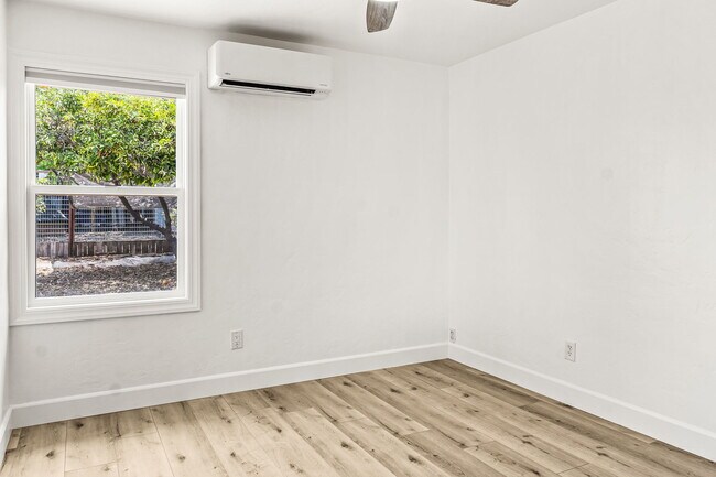 Building Photo - 6265 Romo St