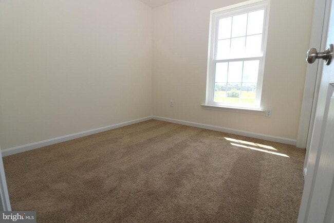 Building Photo - 72 Filbert Dr