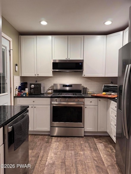 Building Photo - 200 Avenue H