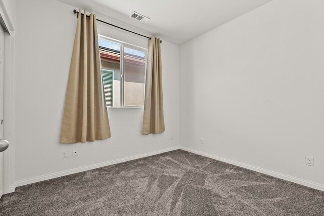 Building Photo - 14610 Isla Vista Dr