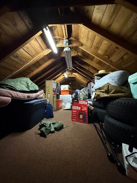 Building Photo - 1544 Nelms Ave