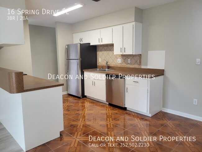 Building Photo - 16 Spring Dr Pl