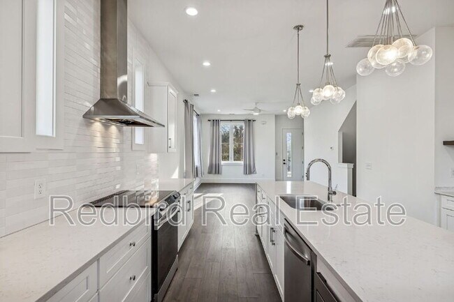 Building Photo - 2050 McKinley St