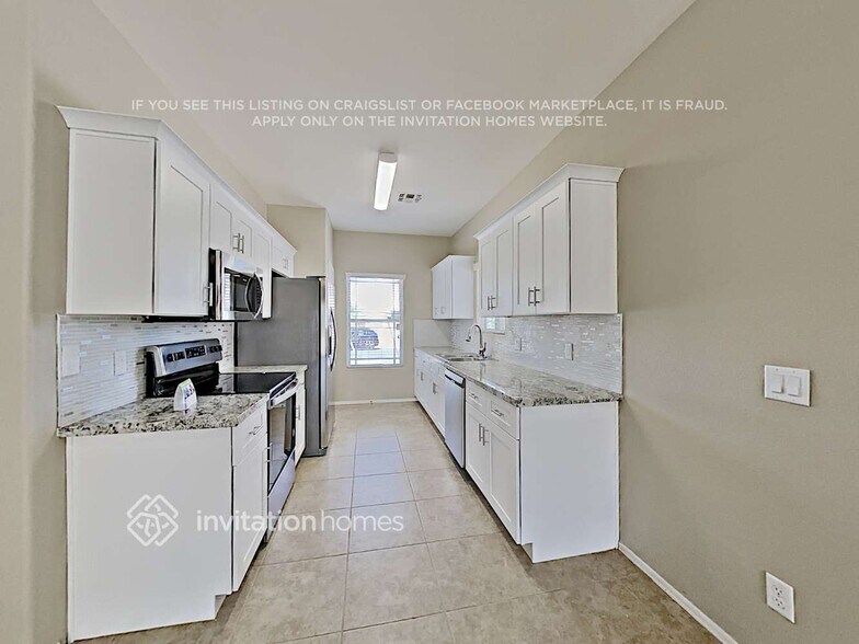 Building Photo - 13177 W Calavar Rd