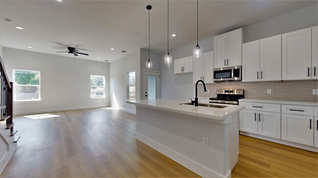 Building Photo - 12230 Kirkgard Dr