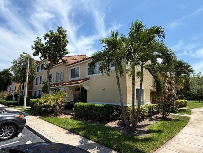 Building Photo - 123 Yacht Club Way