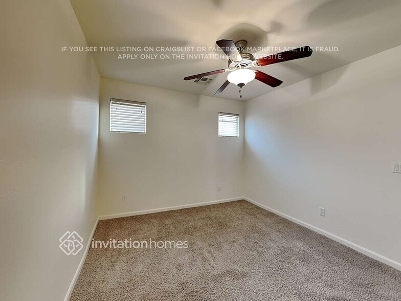Building Photo - 1385 S Moccasin Trail