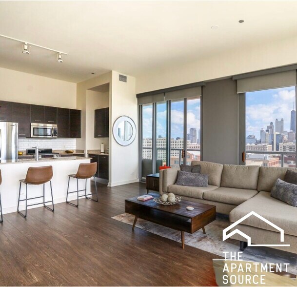 Building Photo - 910 W Huron St