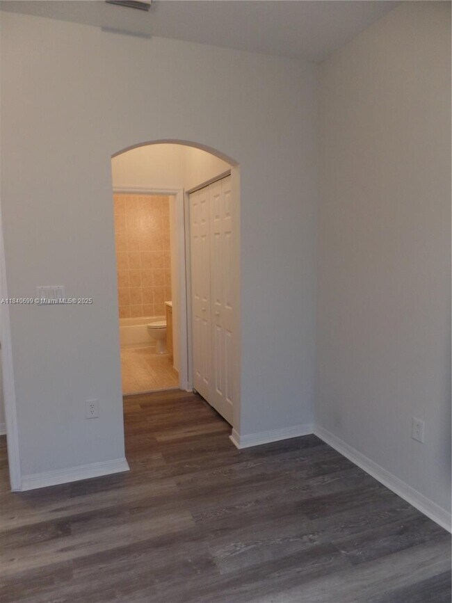 Building Photo - 14358 SW 9th Ct
