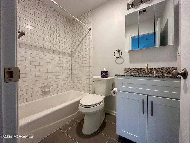 Building Photo - 373 Yorkshire Pl