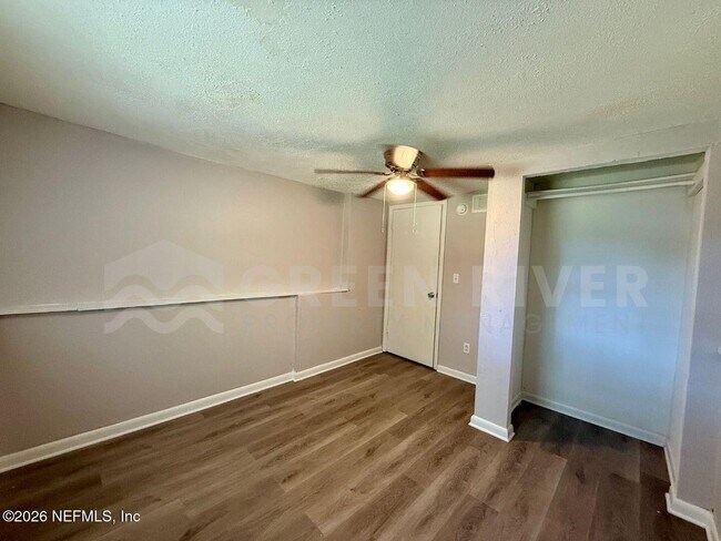 Building Photo - 3078 W 15th St