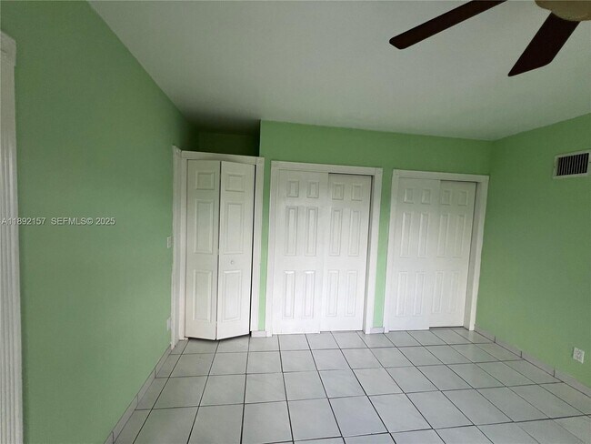 Building Photo - 9470 SW 79th St