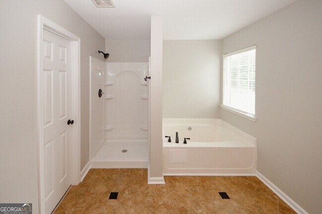 Building Photo - 7000 Lunar Blue Way