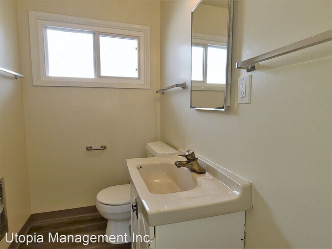 Building Photo - 4 br, 3 bath House - 4159 Taos Drive