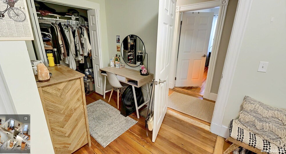 Building Photo - 103 Marion St