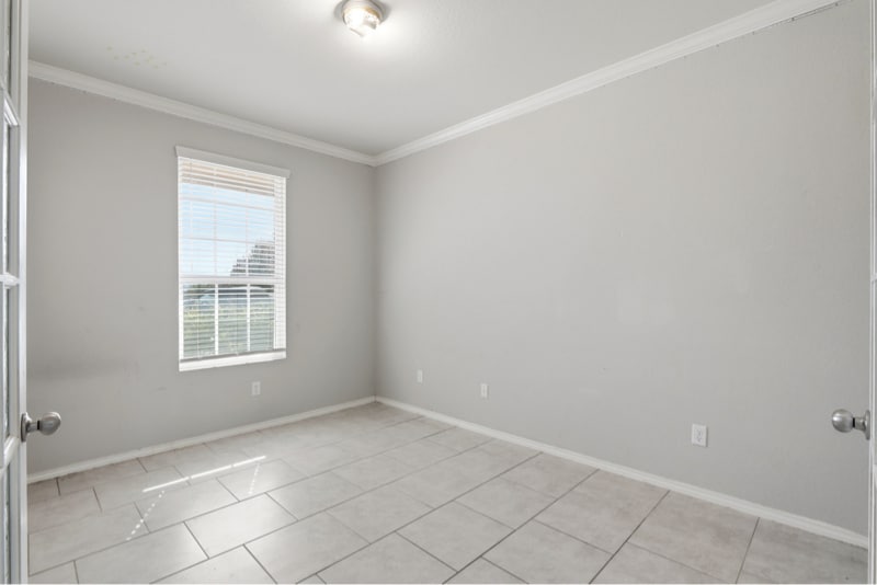 Building Photo - 12031 Silver Valley