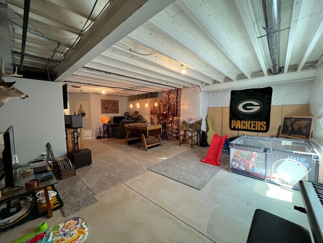 Building Photo - Fantastic Home in Wellington