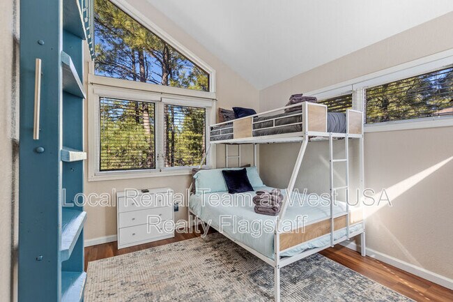 Building Photo - 1720 N Doral Way