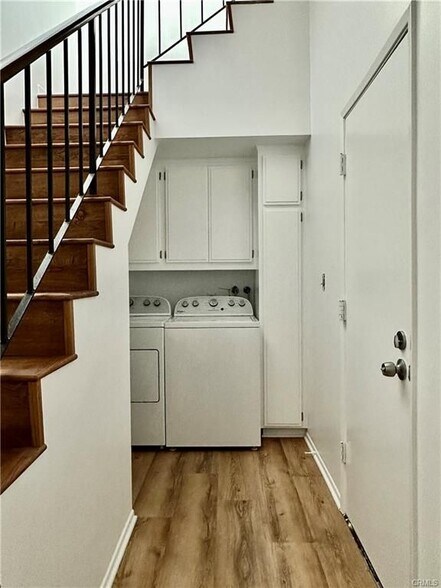 Building Photo - 28 20th Ct