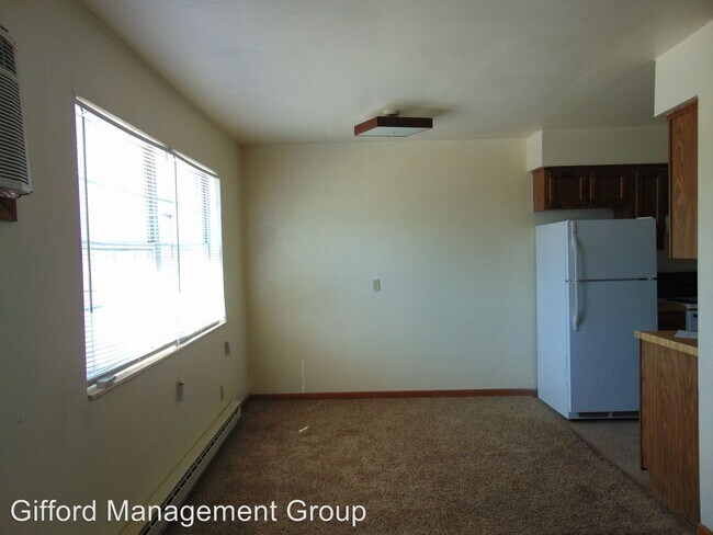 Building Photo - 4907 E Princess Anne Rd