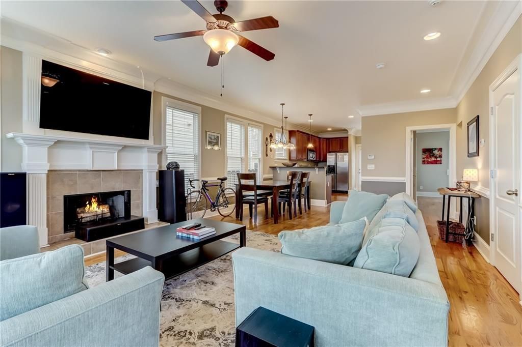 Building Photo - 345 Chastain St SE