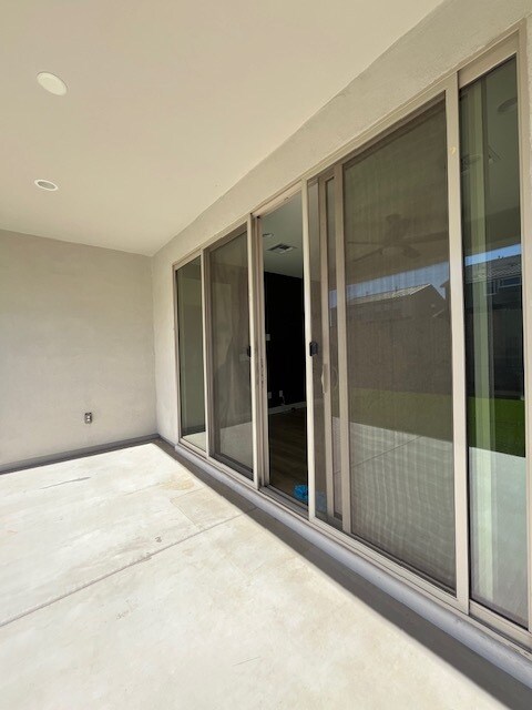 Building Photo - 35040 N Barrel Rd