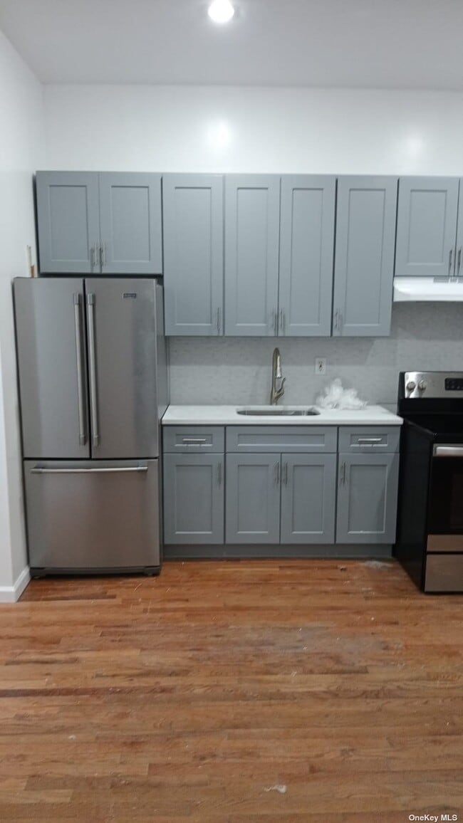 Primary Photo - 304 Jericho Turnpike