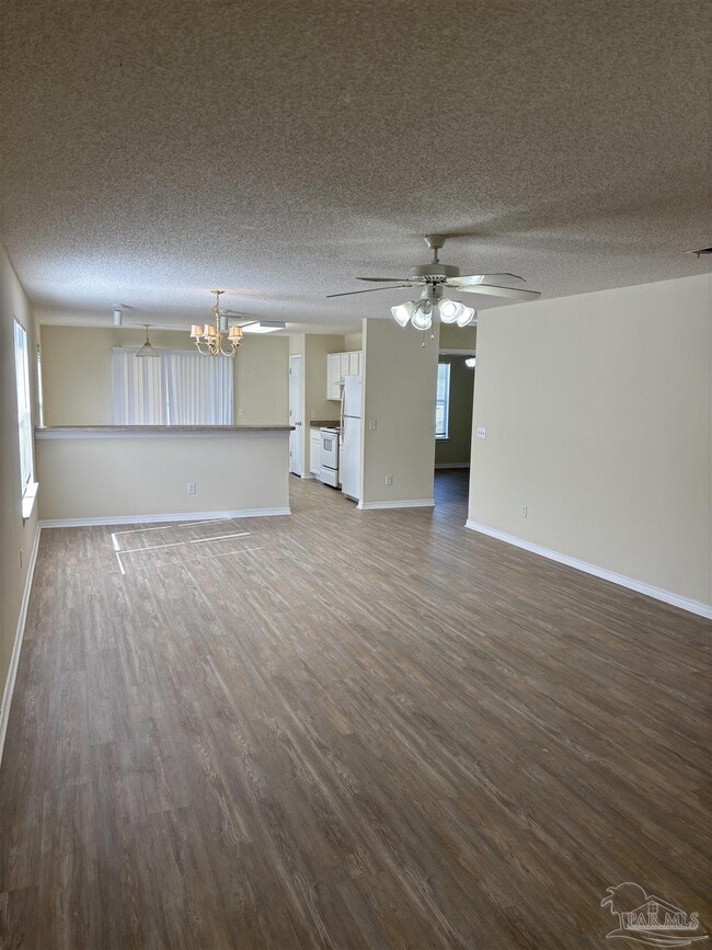 Building Photo - 1006 Antigua Cir